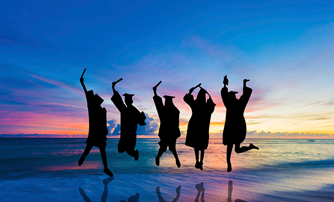 業(yè)績(jī)優(yōu)于資歷，能力高于學(xué)歷